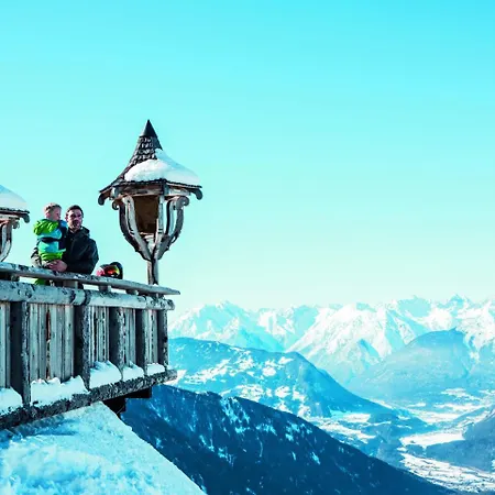 アパート In Near Lift *