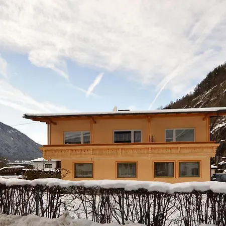 In Near Lift アパート オエッツ